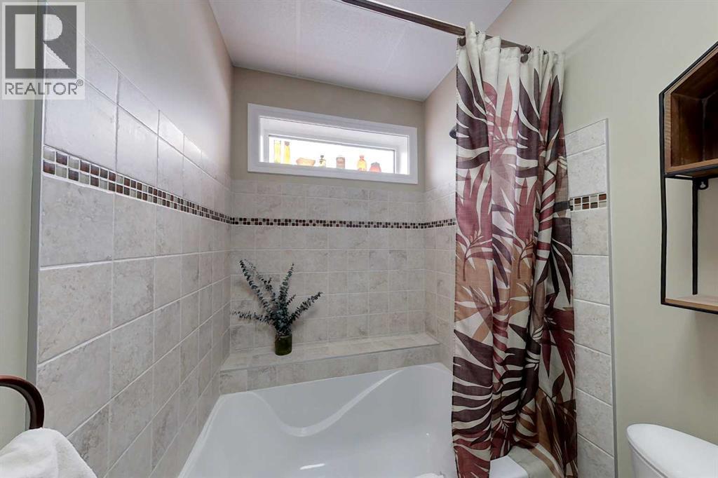 905 Southshore Drive W — photo 11