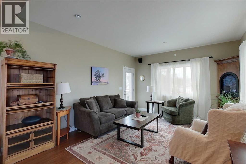 905 Southshore Drive W — photo 9