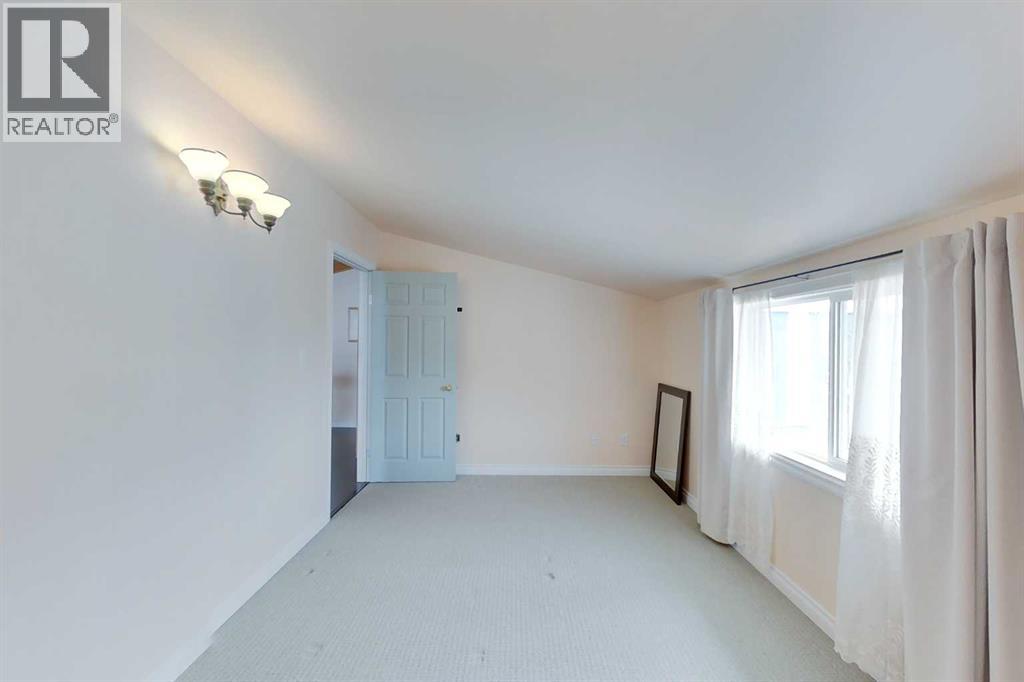 905 Southshore Drive W — photo 23