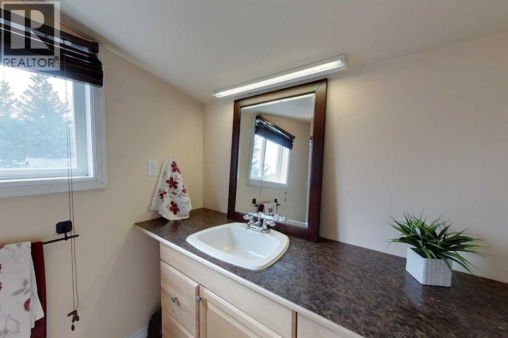 905 Southshore Drive W — photo 24