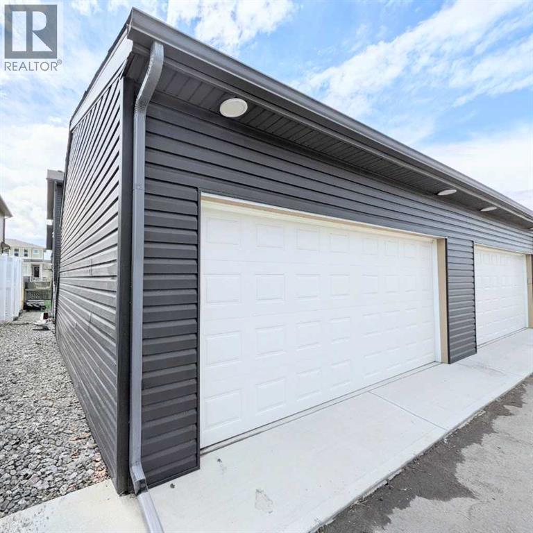 20 Iris Crescent — photo 48