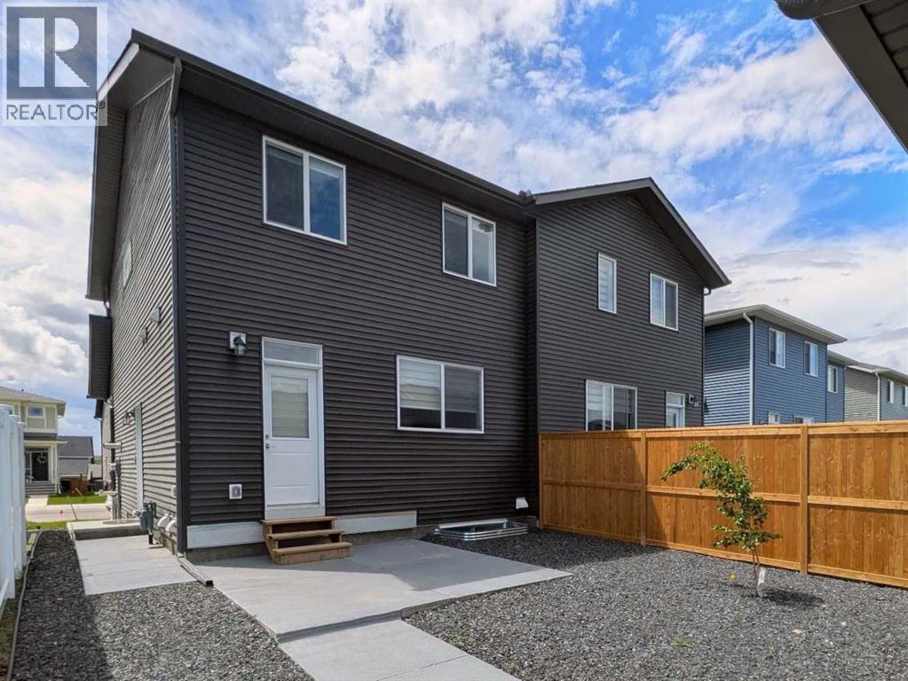 20 Iris Crescent — photo 47