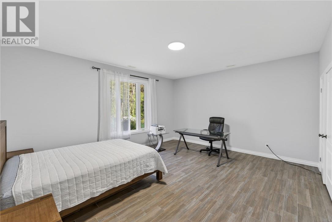5381 Desmarais - 31