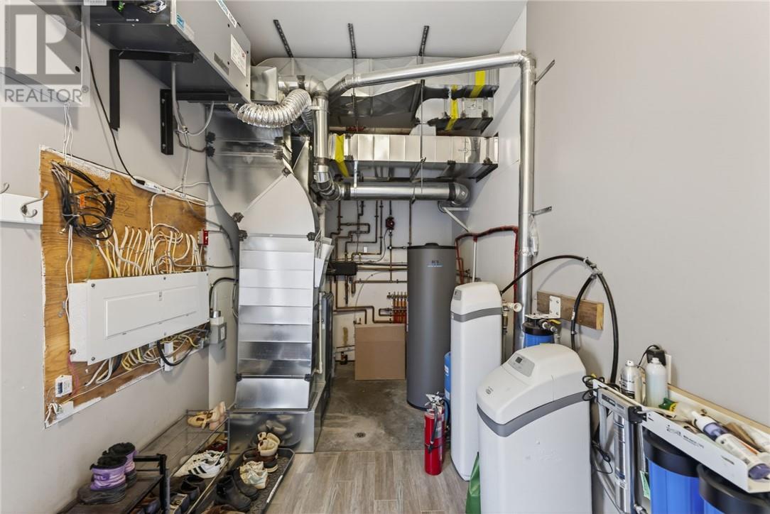 5381 Desmarais - 48