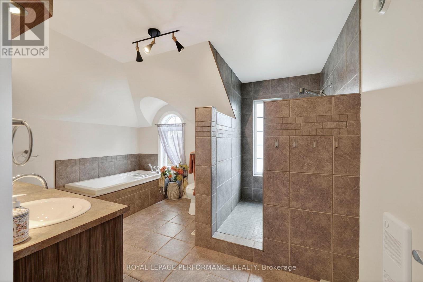 6218 SHANNON LANE - 37