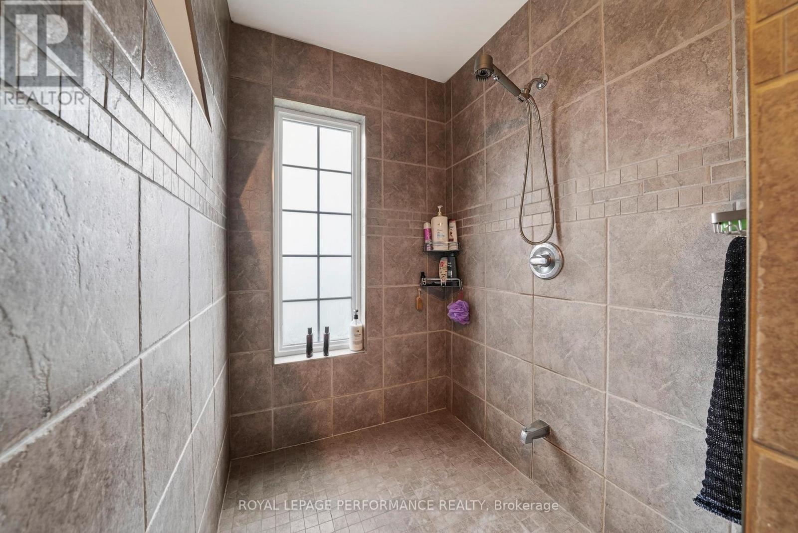 6218 SHANNON LANE - 38