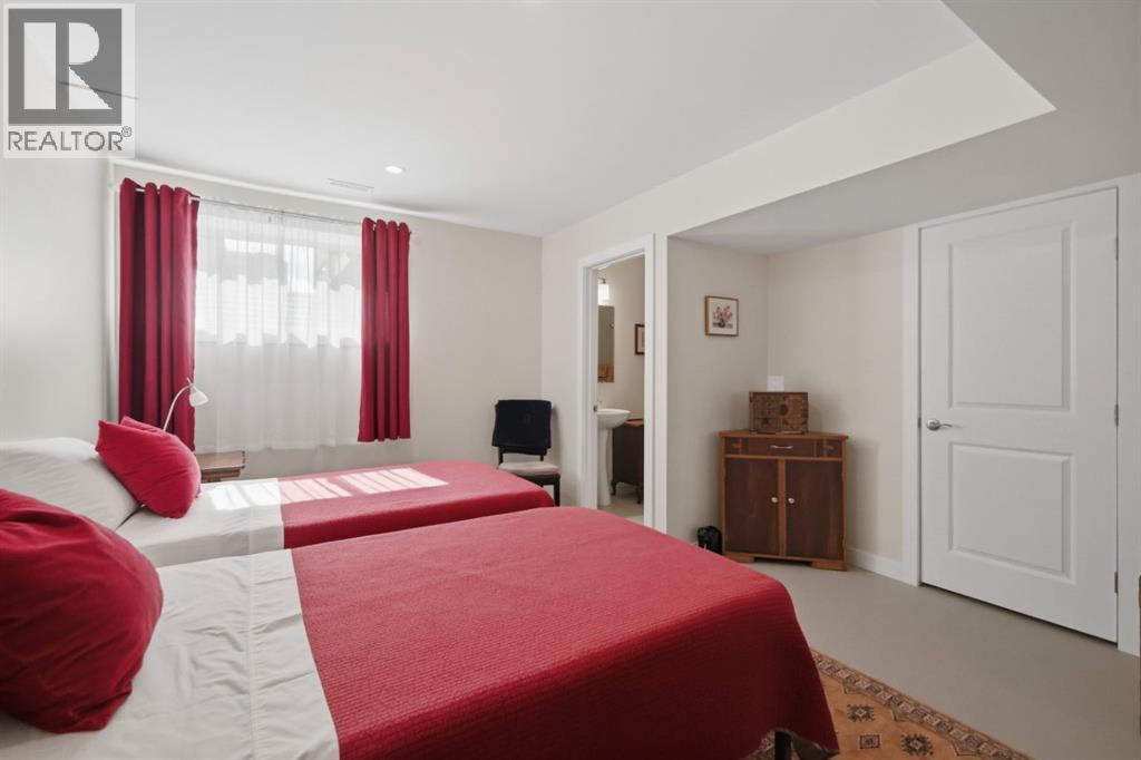 28 Hawthorn Place — photo 24