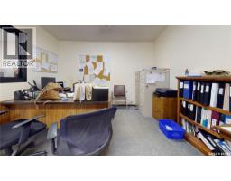 33-35 Pacific Avenue, Maple Creek, SK S0N1N0 Photo 34