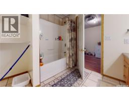 33-35 Pacific Avenue, Maple Creek, SK S0N1N0 Photo 16