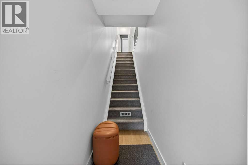 #606 550 Seton Circle SE - 34