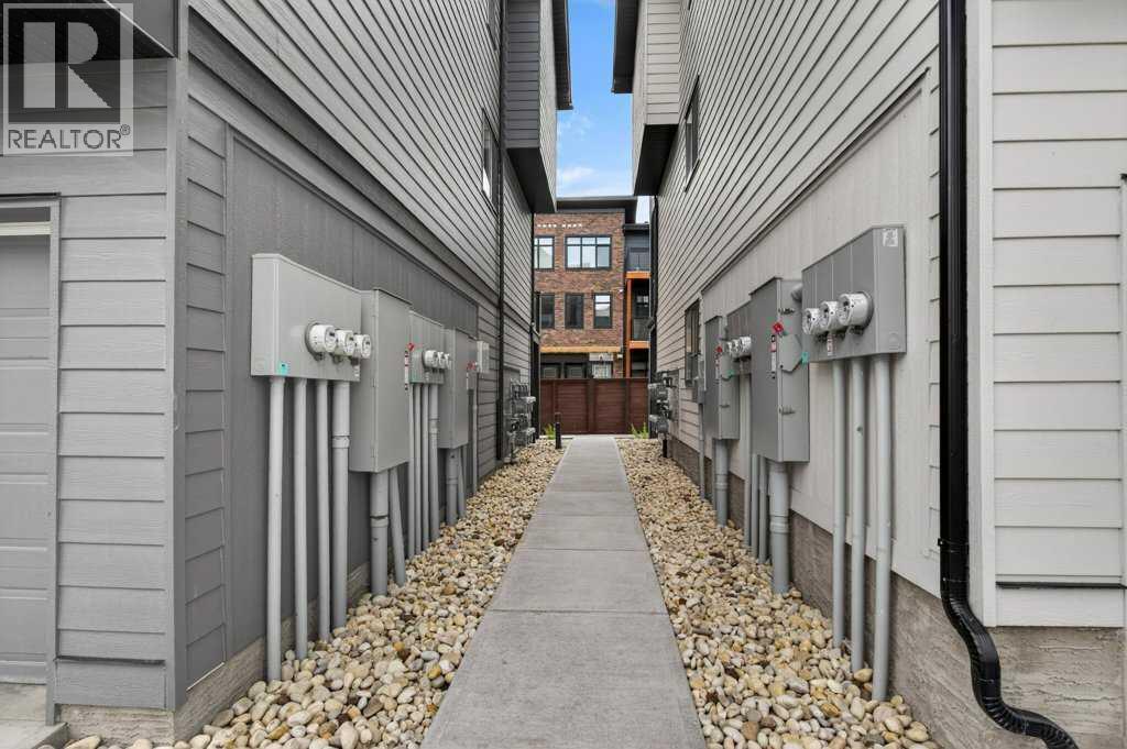#606 550 Seton Circle SE - 39
