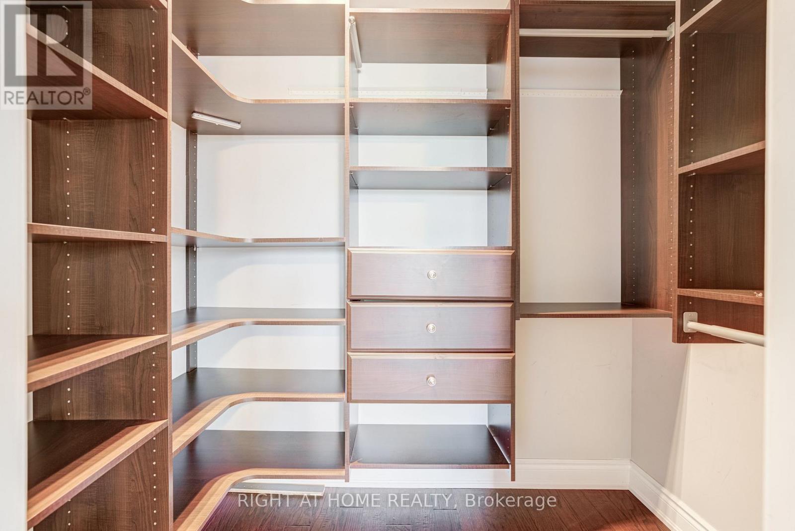 54 WOODSIDE COURT - 20