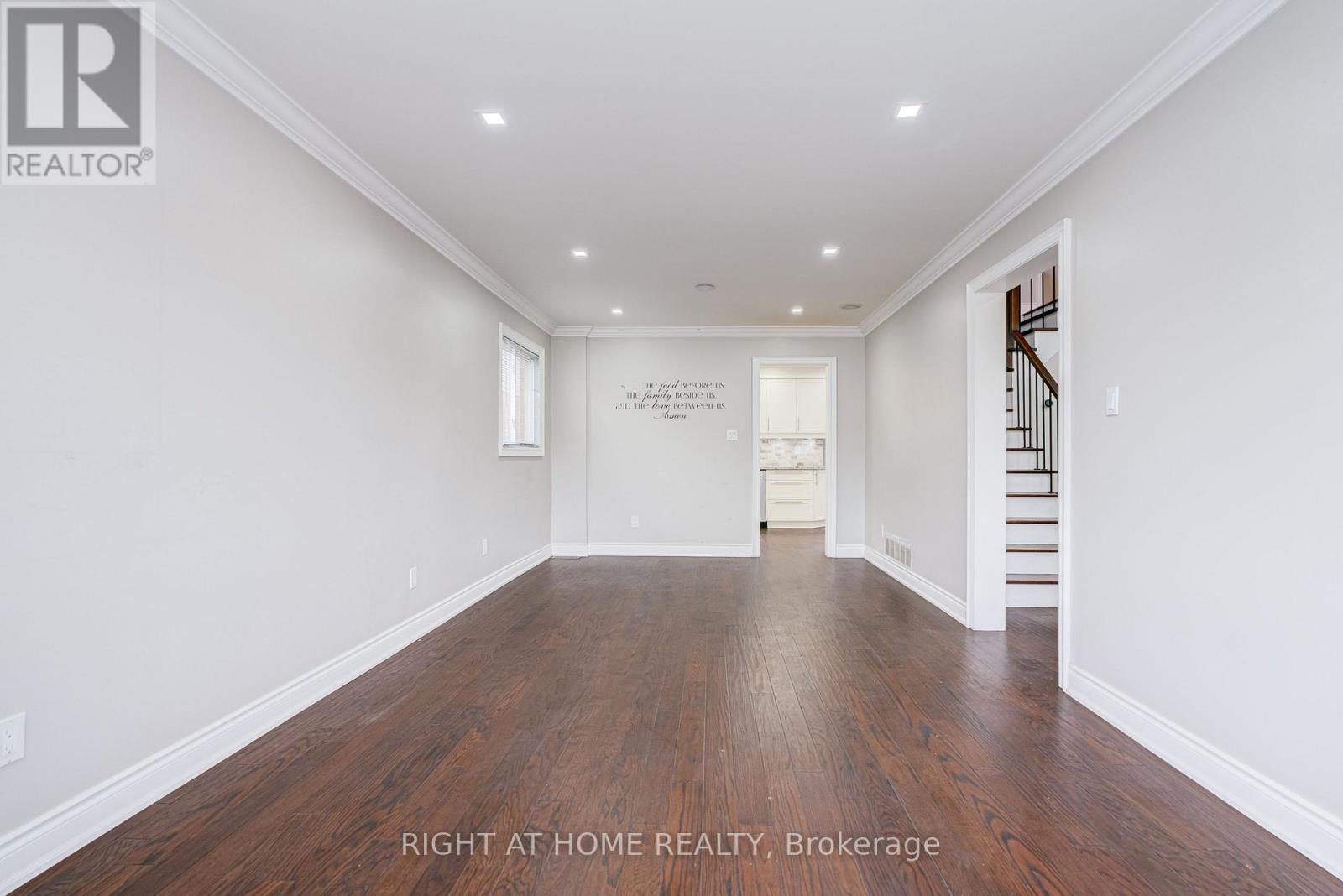 54 WOODSIDE COURT - 4