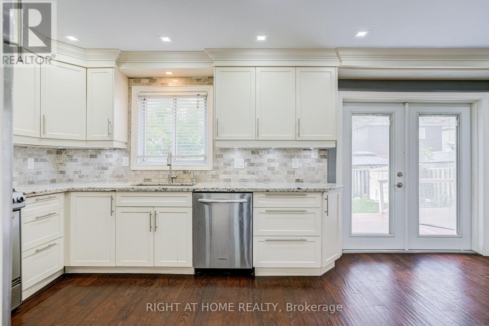 54 WOODSIDE COURT - 5
