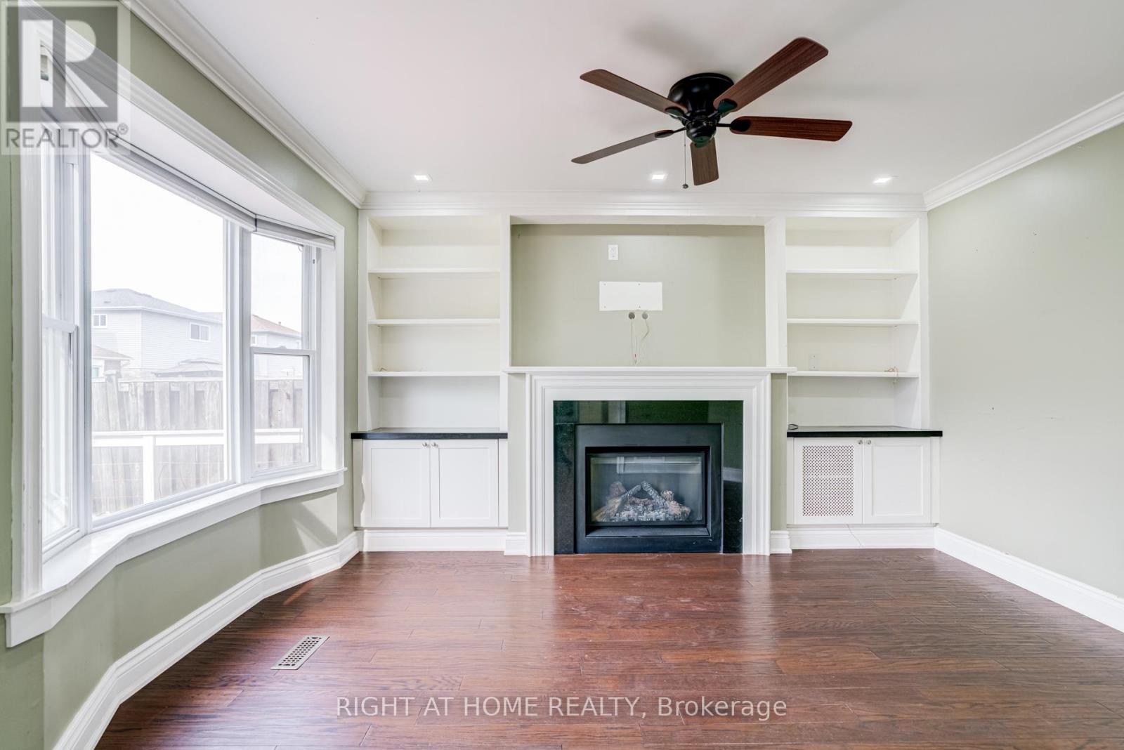 54 WOODSIDE COURT - 9