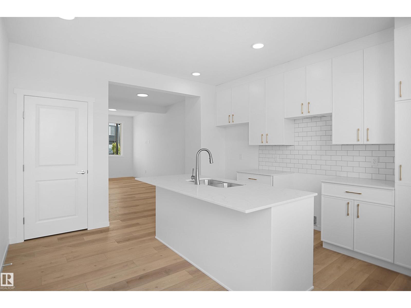 4296 KINGLET DR NW — photo 11