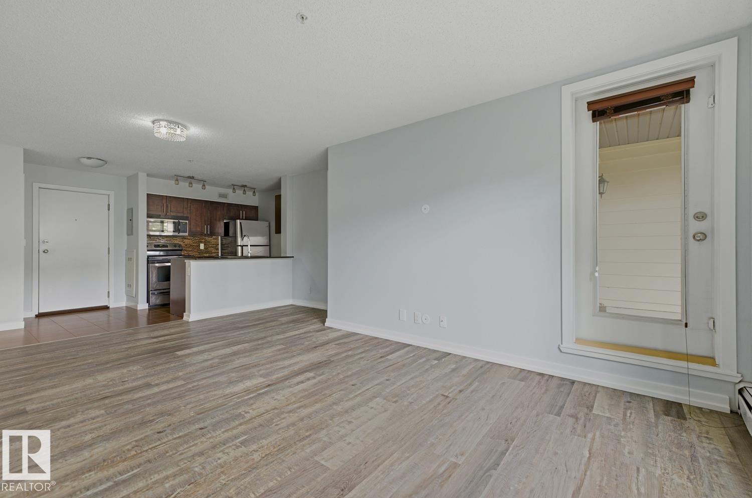 #110 534 WATT BV SW — photo 14