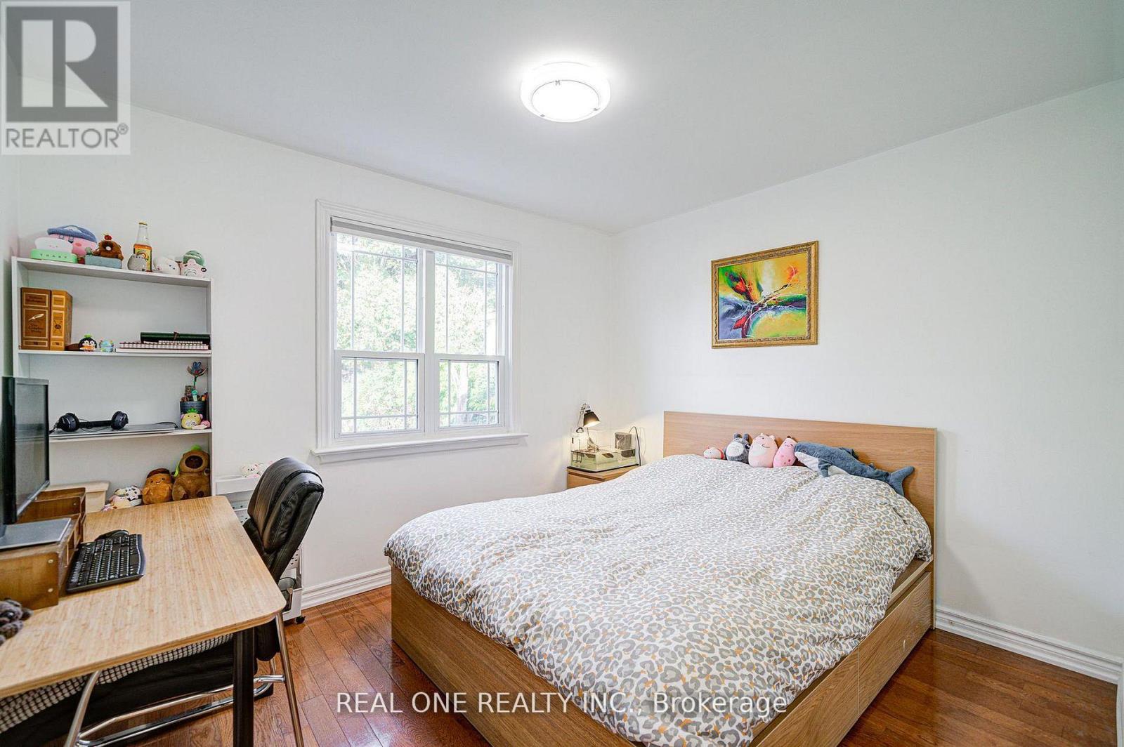 122 MARILAKE DRIVE - 23