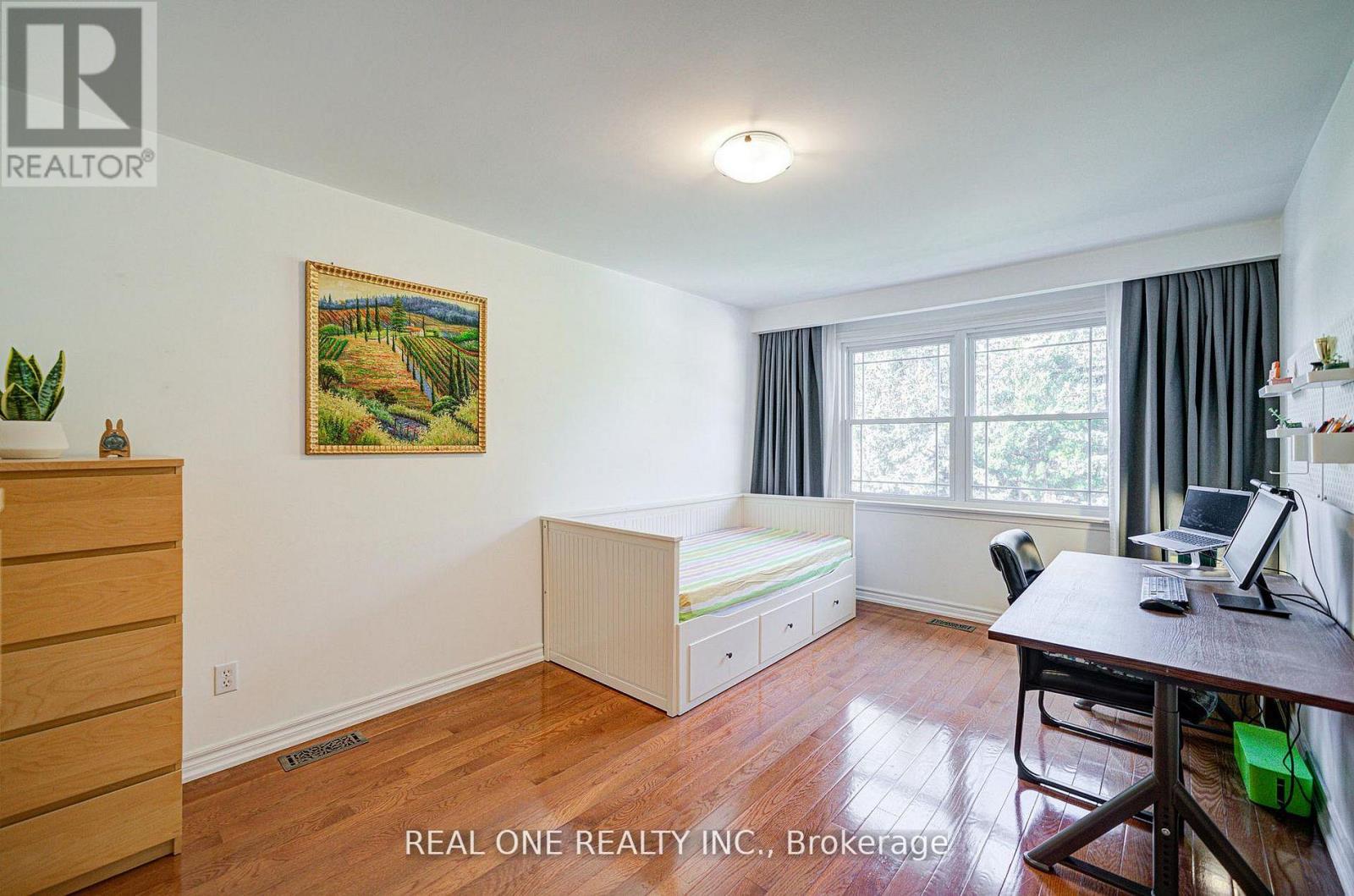 122 MARILAKE DRIVE - 34