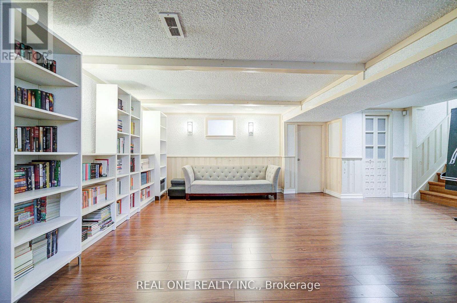 122 MARILAKE DRIVE - 41