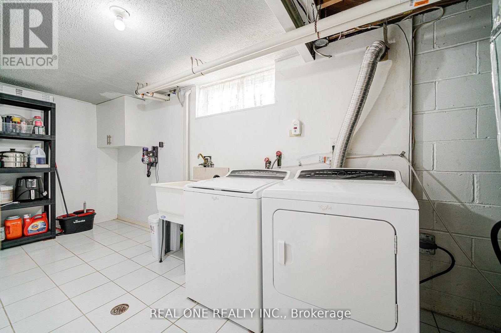122 MARILAKE DRIVE - 43