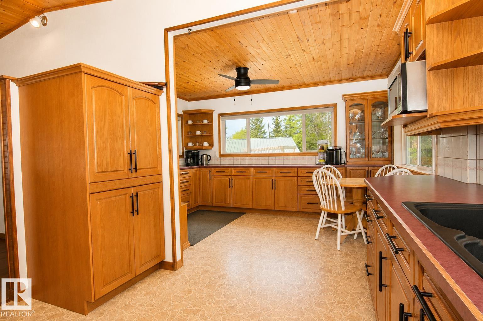 #366 60245 RANGE ROAD 164 - 14