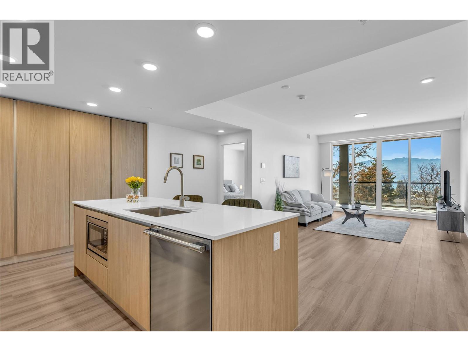 #206 2760 Olalla Road - 4