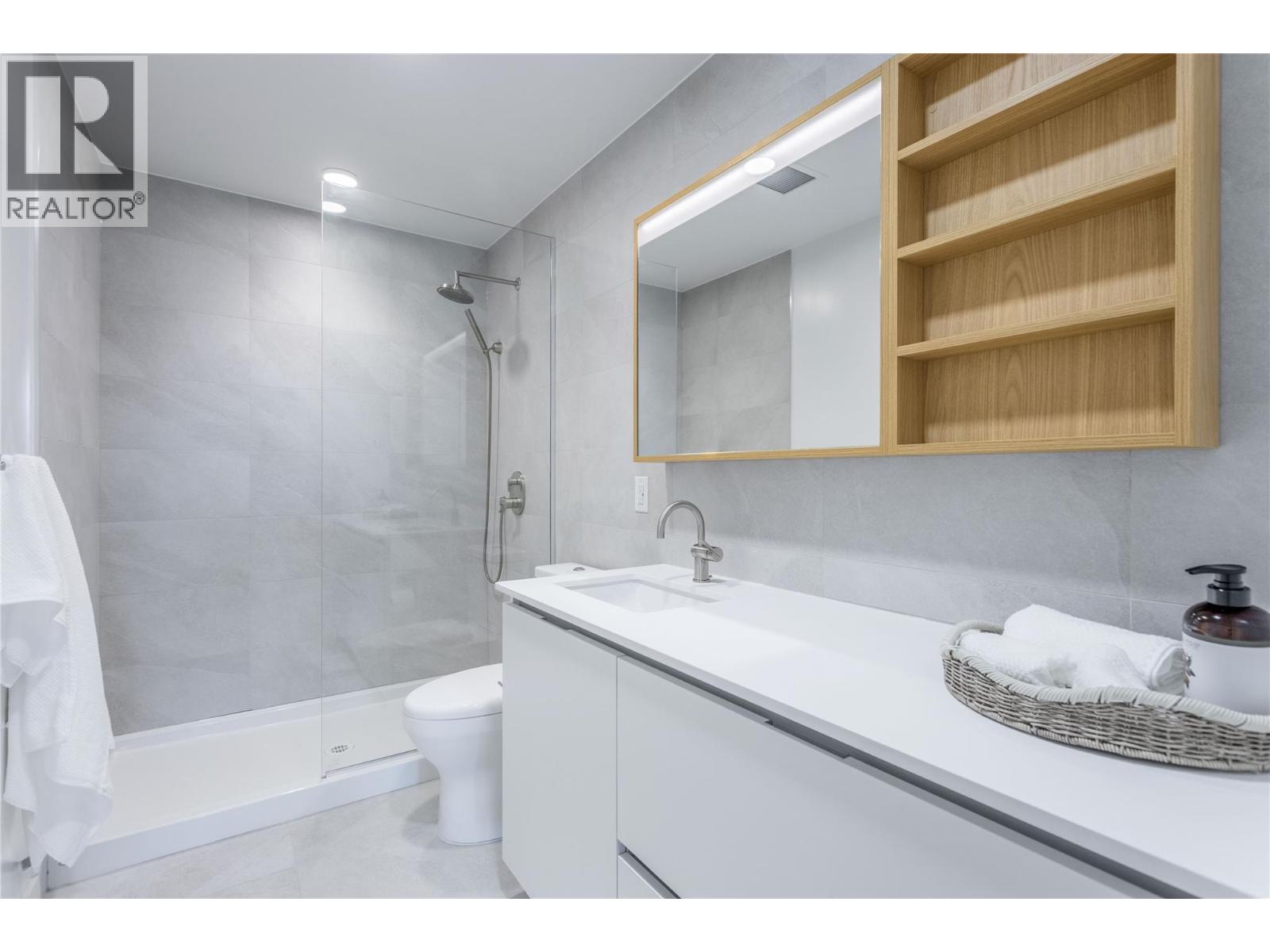 #206 2760 Olalla Road - 16