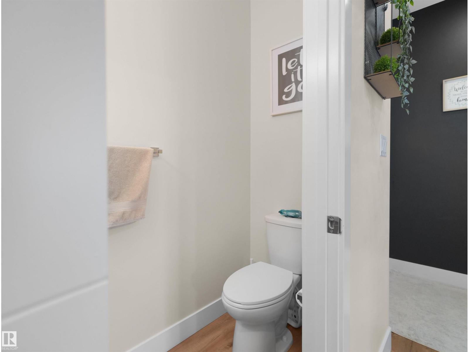 9923 222 ST NW - 10