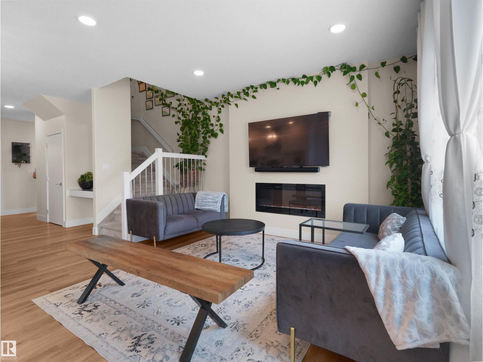 9923 222 ST NW - 16