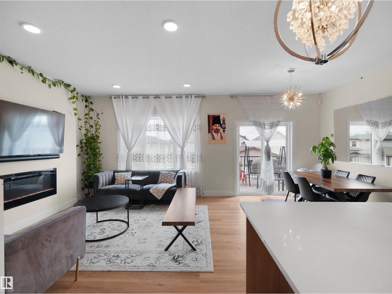 9923 222 ST NW - 17