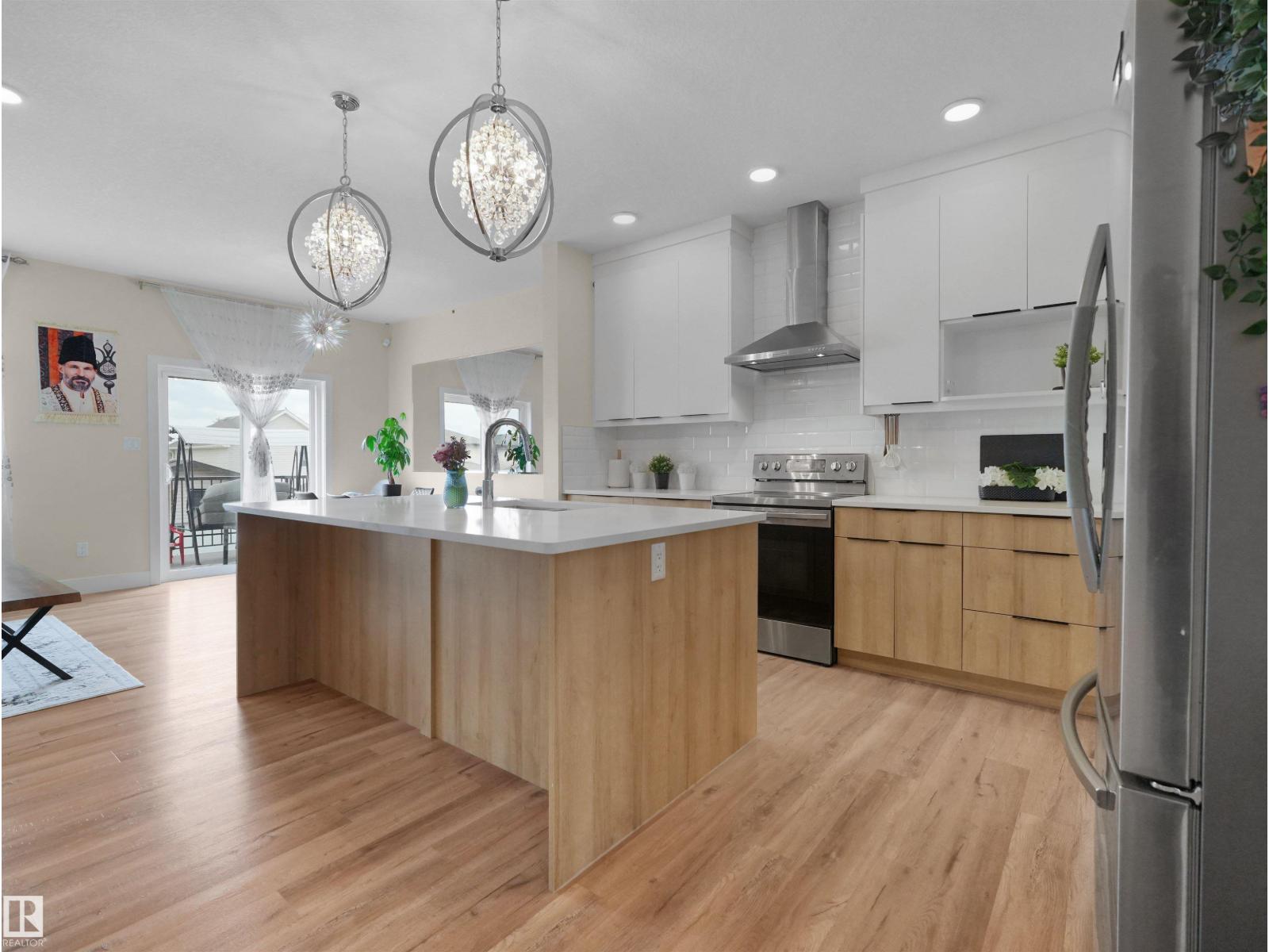 9923 222 ST NW - 2