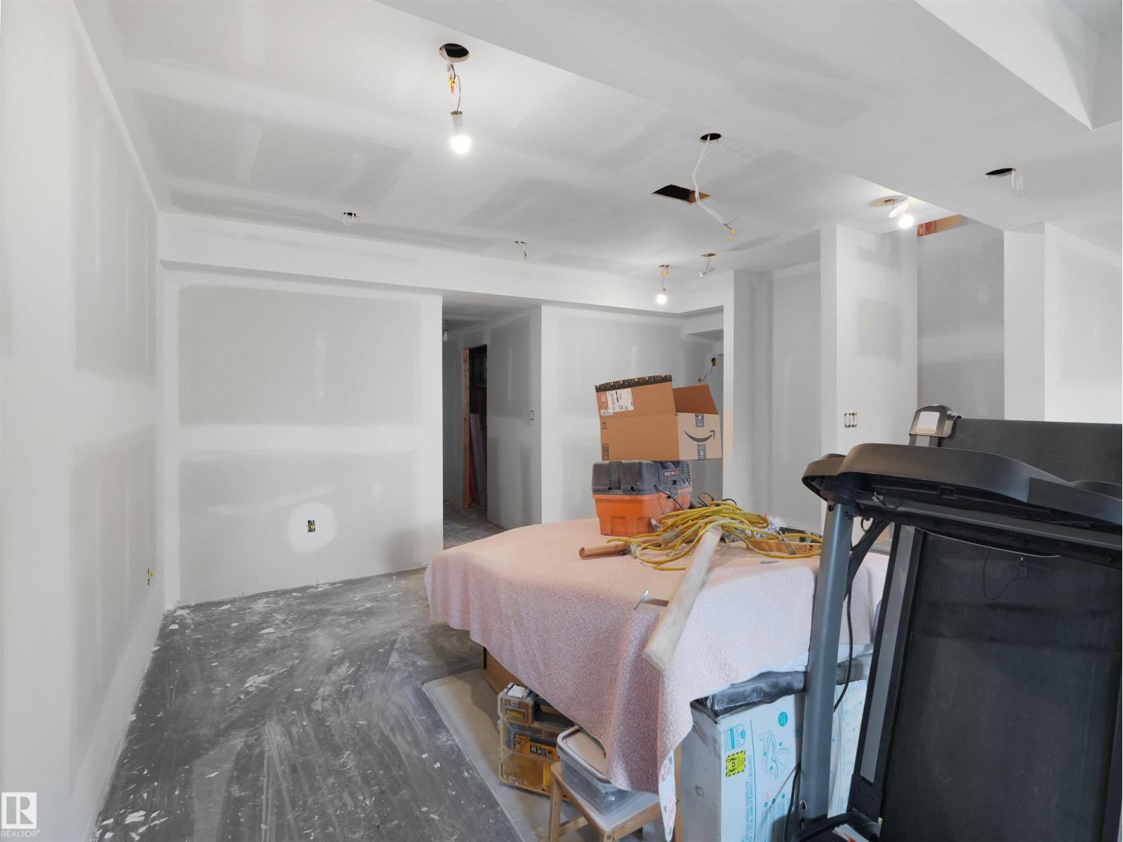 9923 222 ST NW - 40