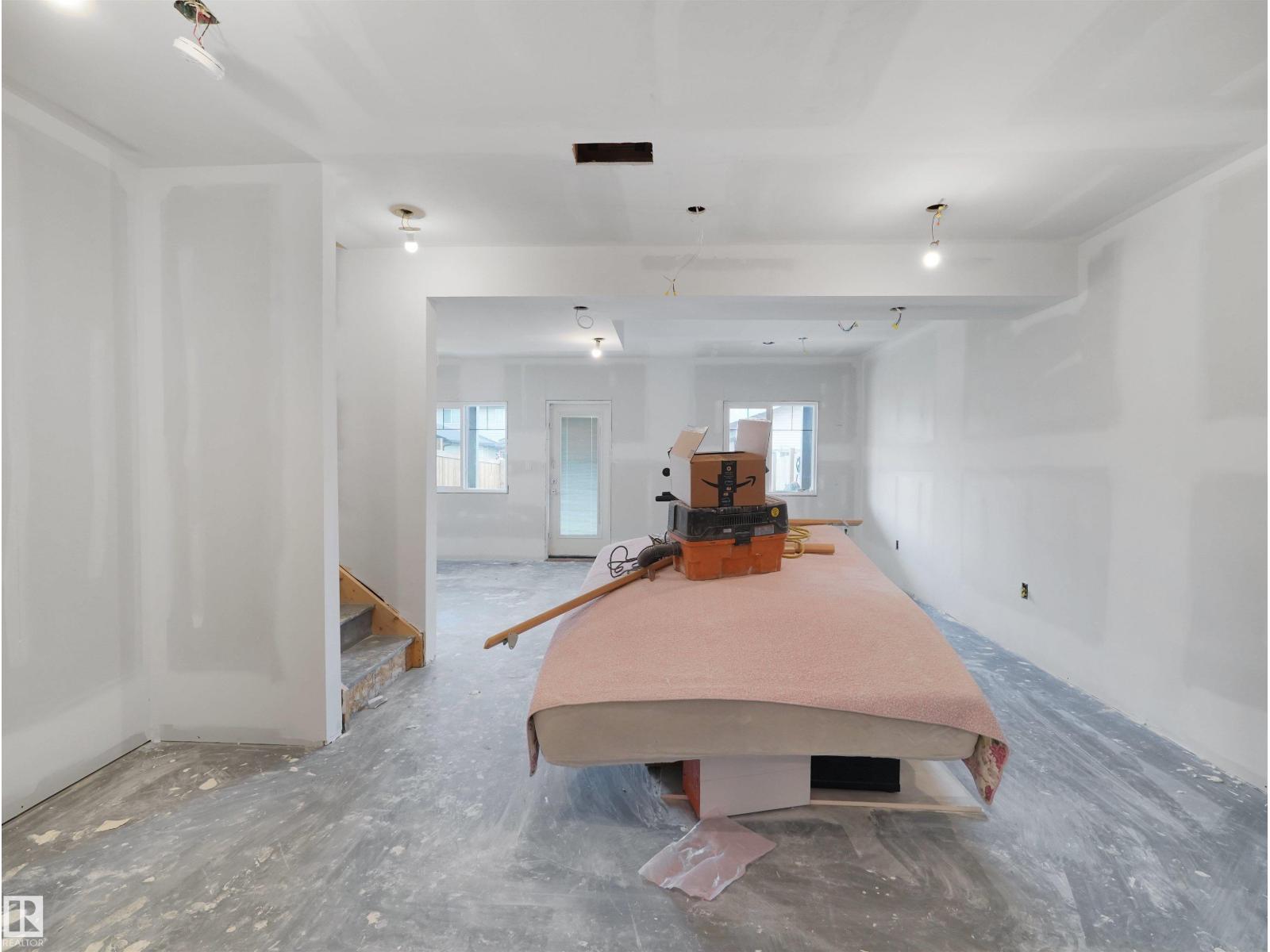 9923 222 ST NW - 41