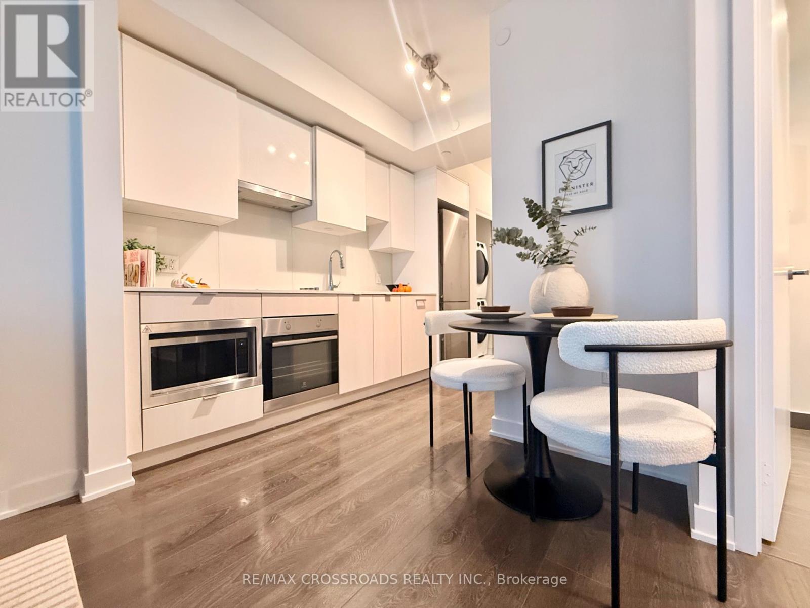 #2301 195 REDPATH AVENUE - 4