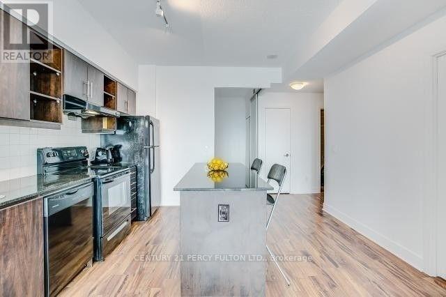 #1510 35 BRIAN PECK CRESCENT - 6