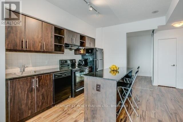 #1510 35 BRIAN PECK CRESCENT - 9