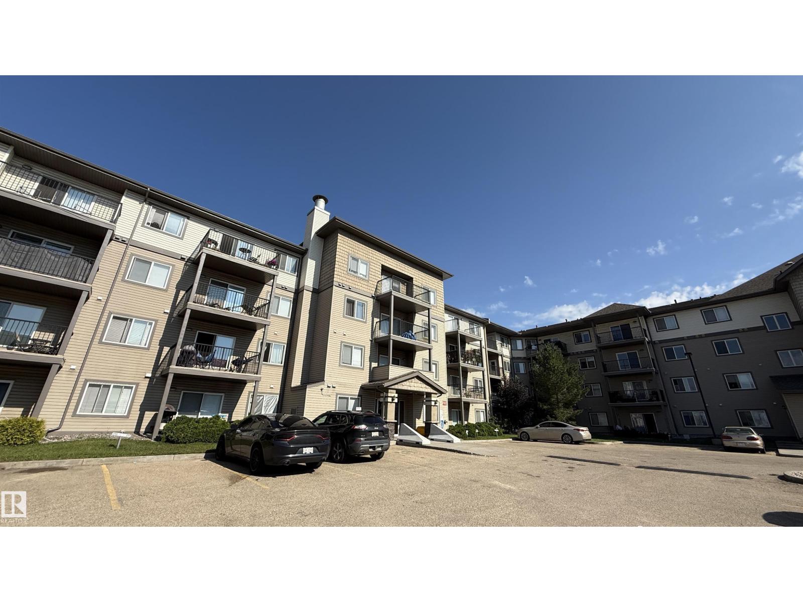 #133 301 CLAREVIEW STATION DR NW - 1
