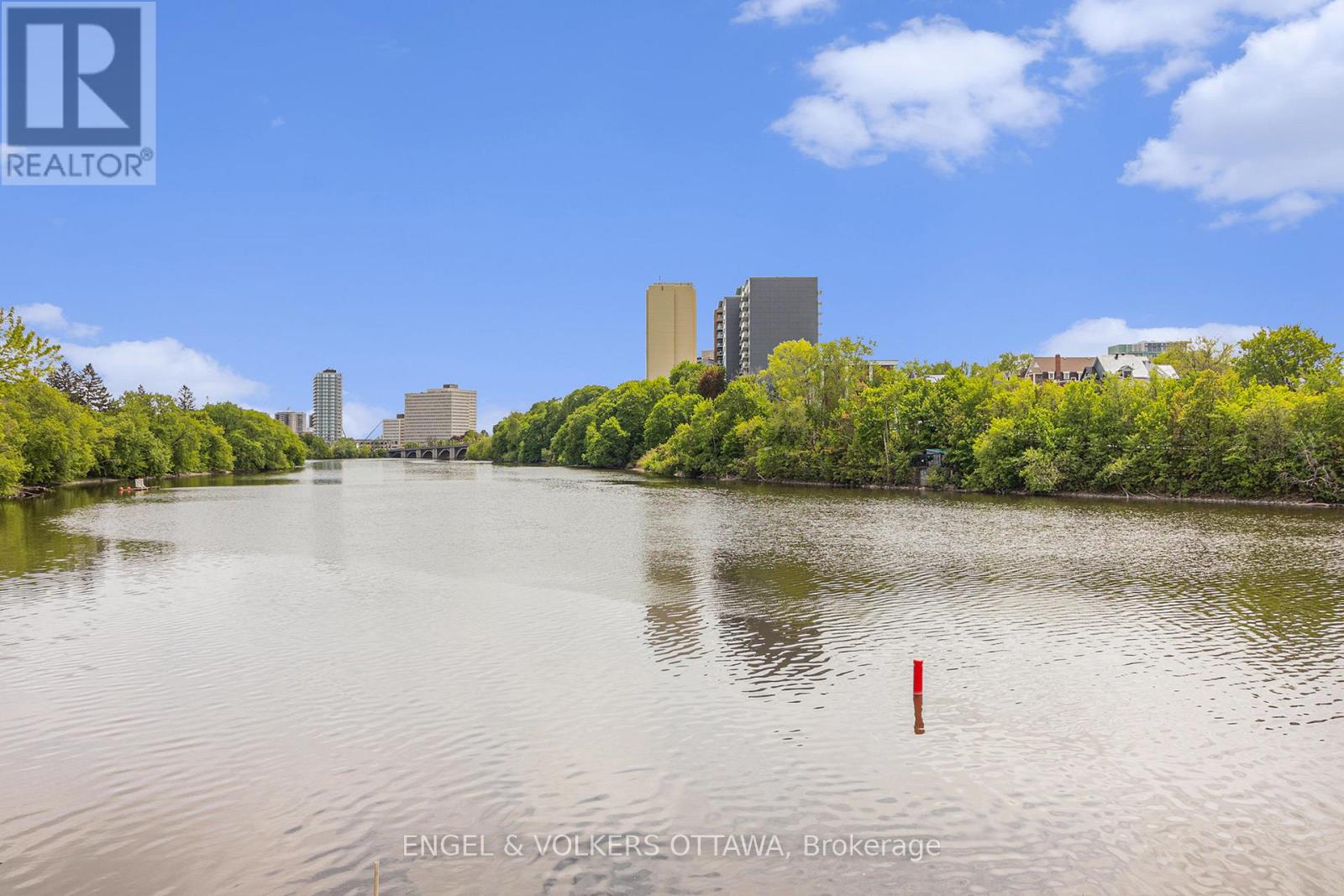 #605 7 MARQUETTE AVENUE - 44