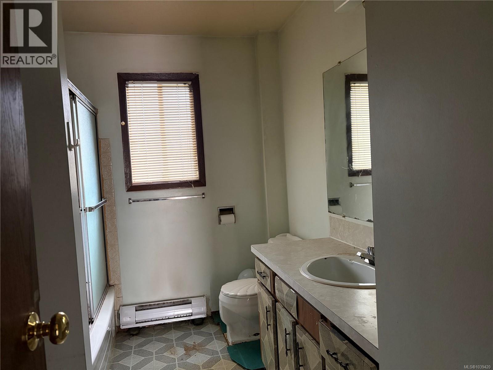 2400 Fitzgerald Ave - 7