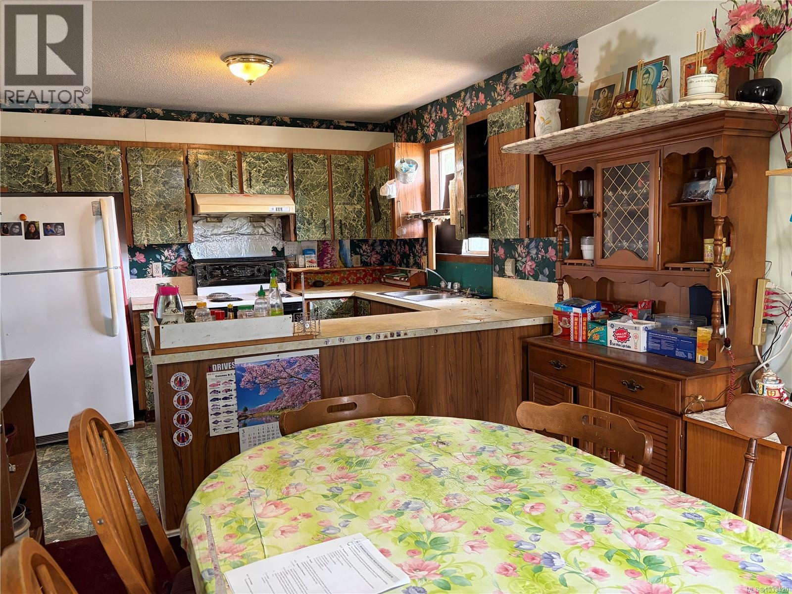 2400 Fitzgerald Ave - 5
