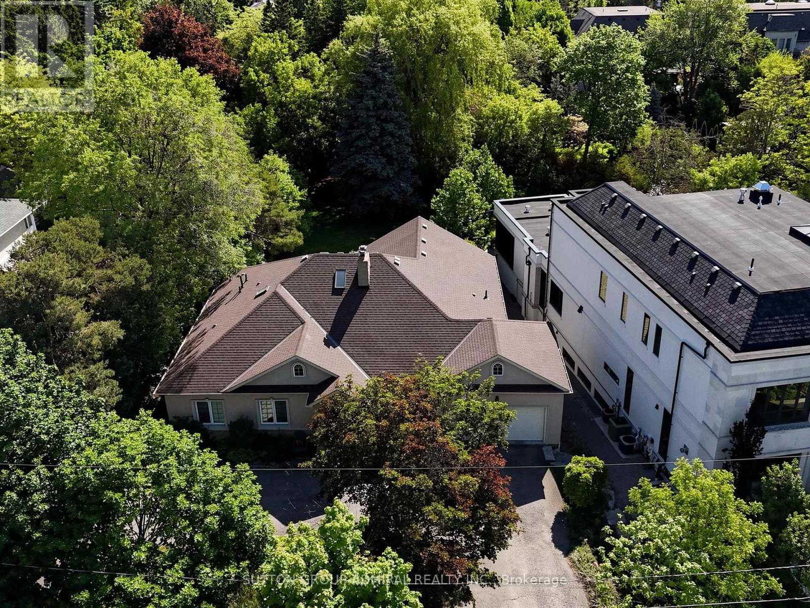 3 RAYMOND DRIVE - 33