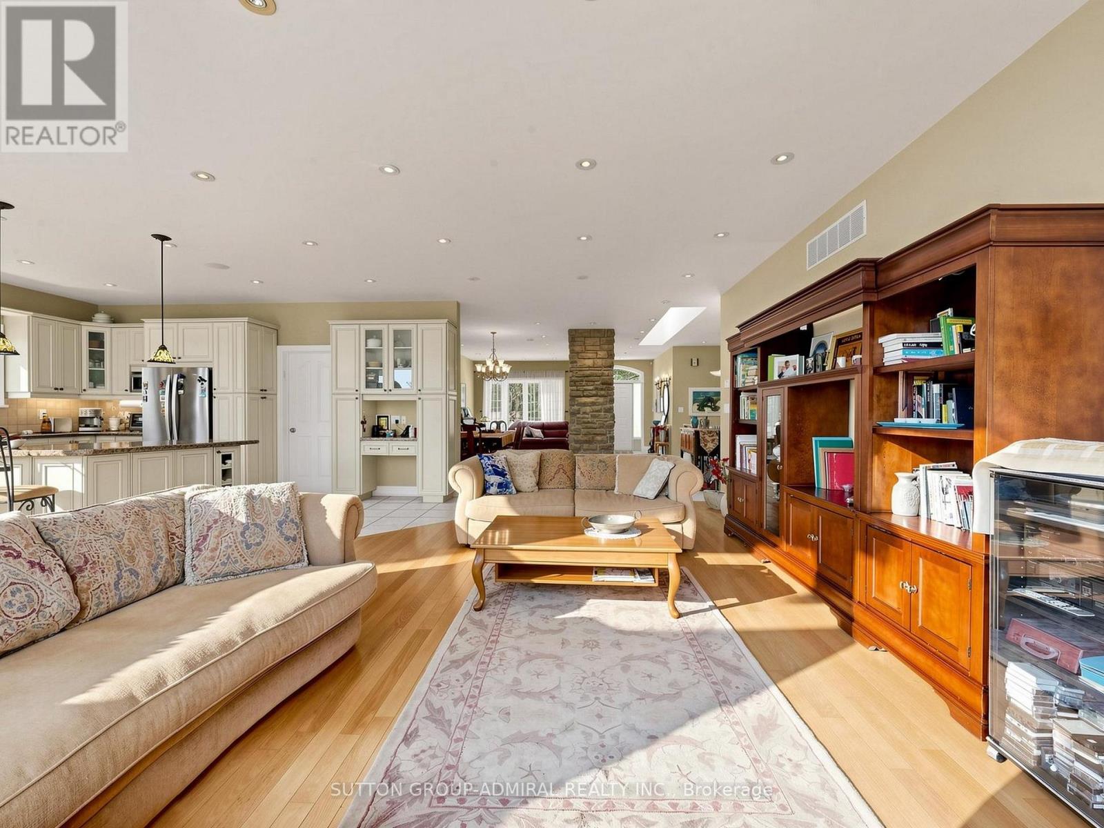 3 RAYMOND DRIVE - 6