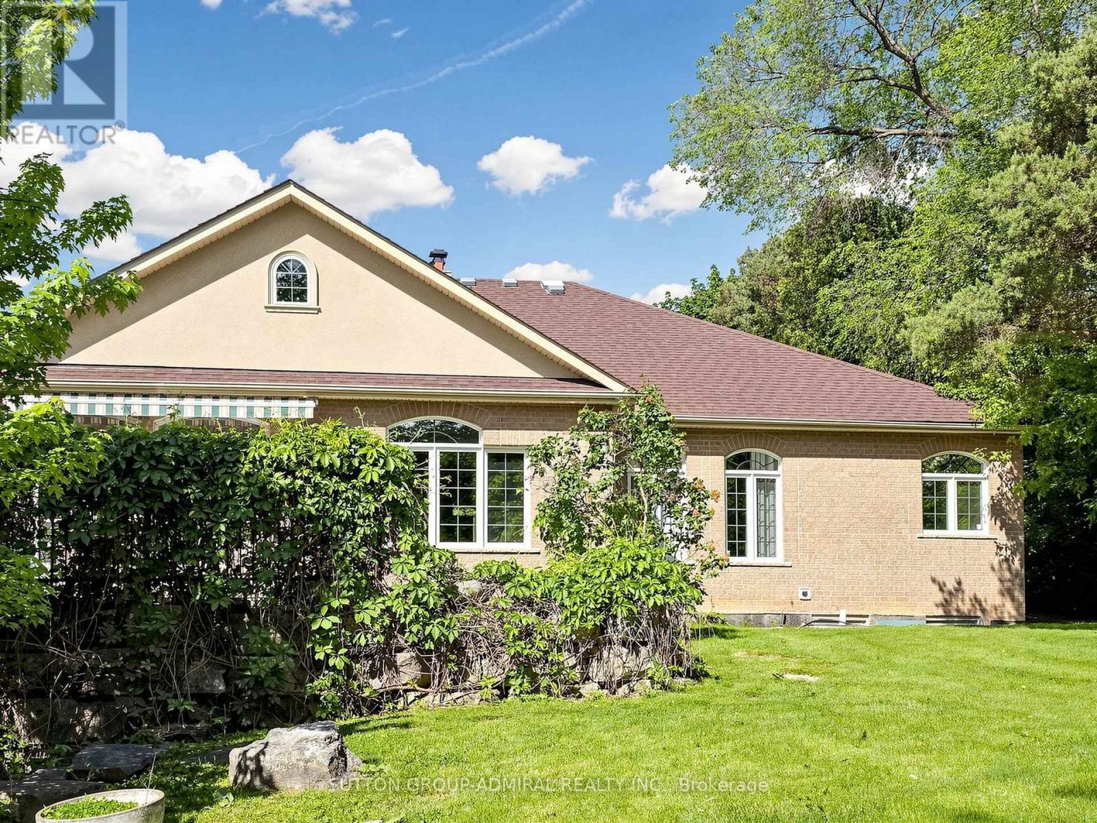 3 RAYMOND DRIVE - 27