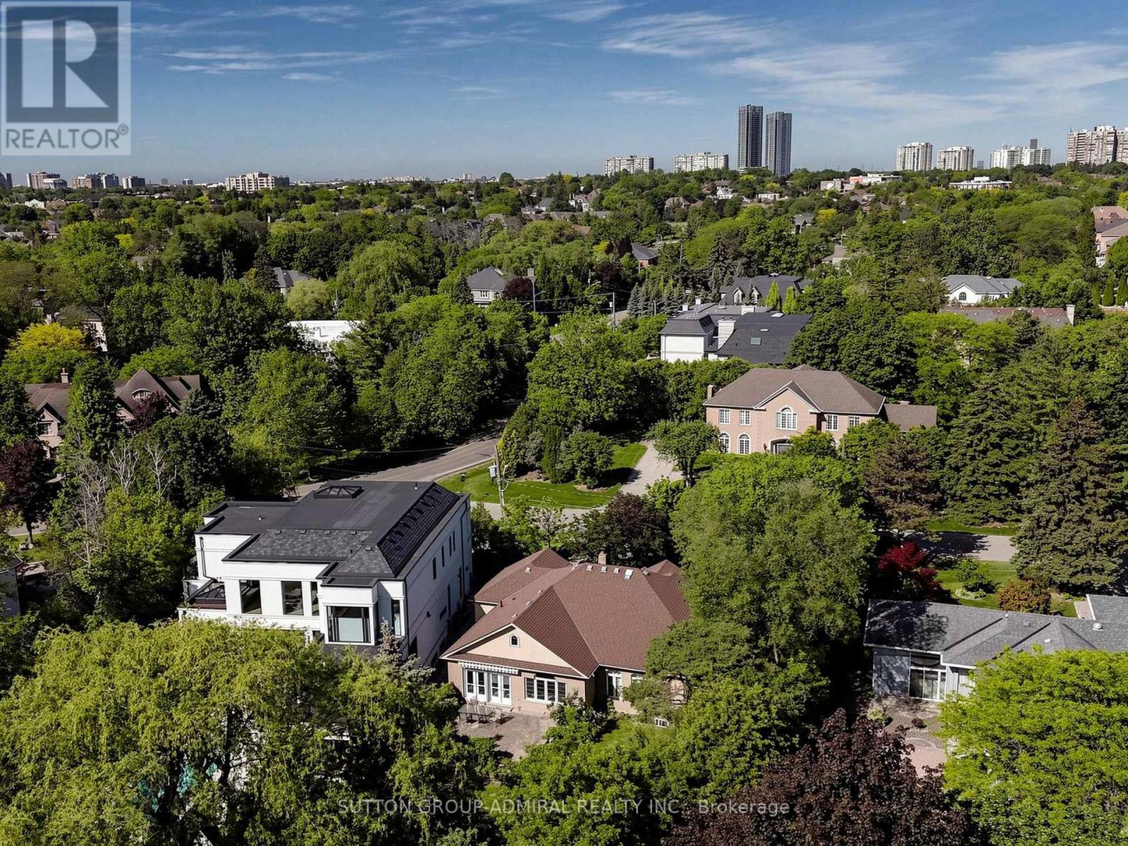 3 RAYMOND DRIVE - 36