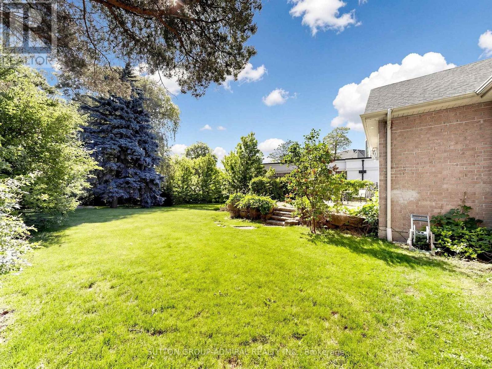 3 RAYMOND DRIVE - 29