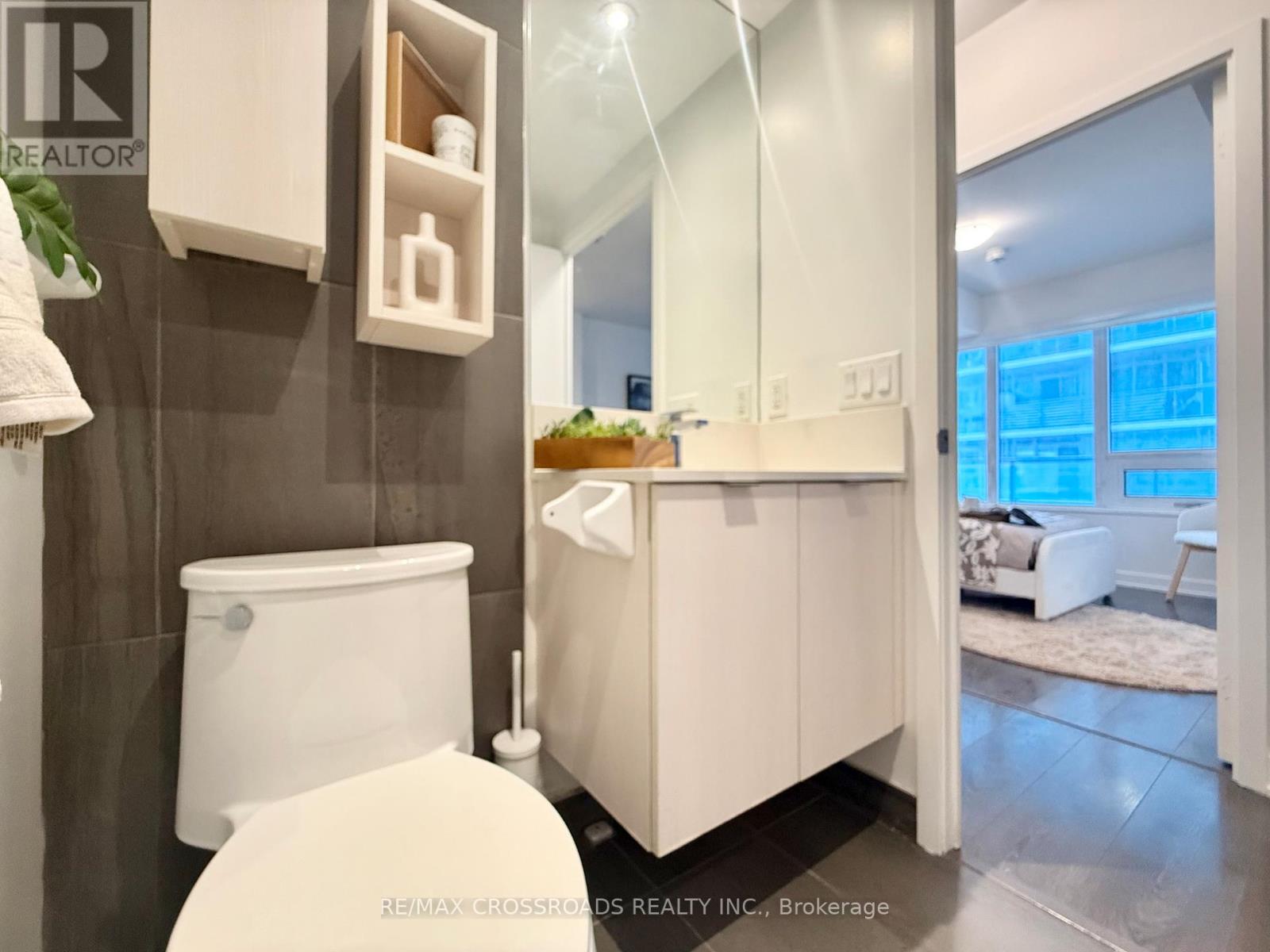 #2301 195 REDPATH AVENUE - 17