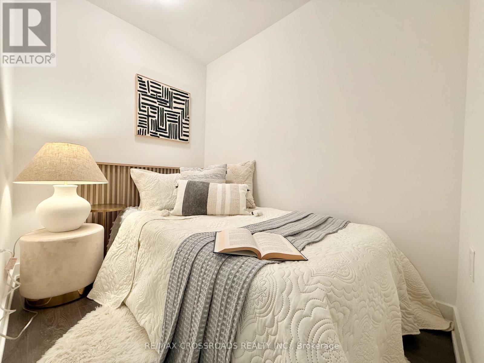 #2301 195 REDPATH AVENUE - 14