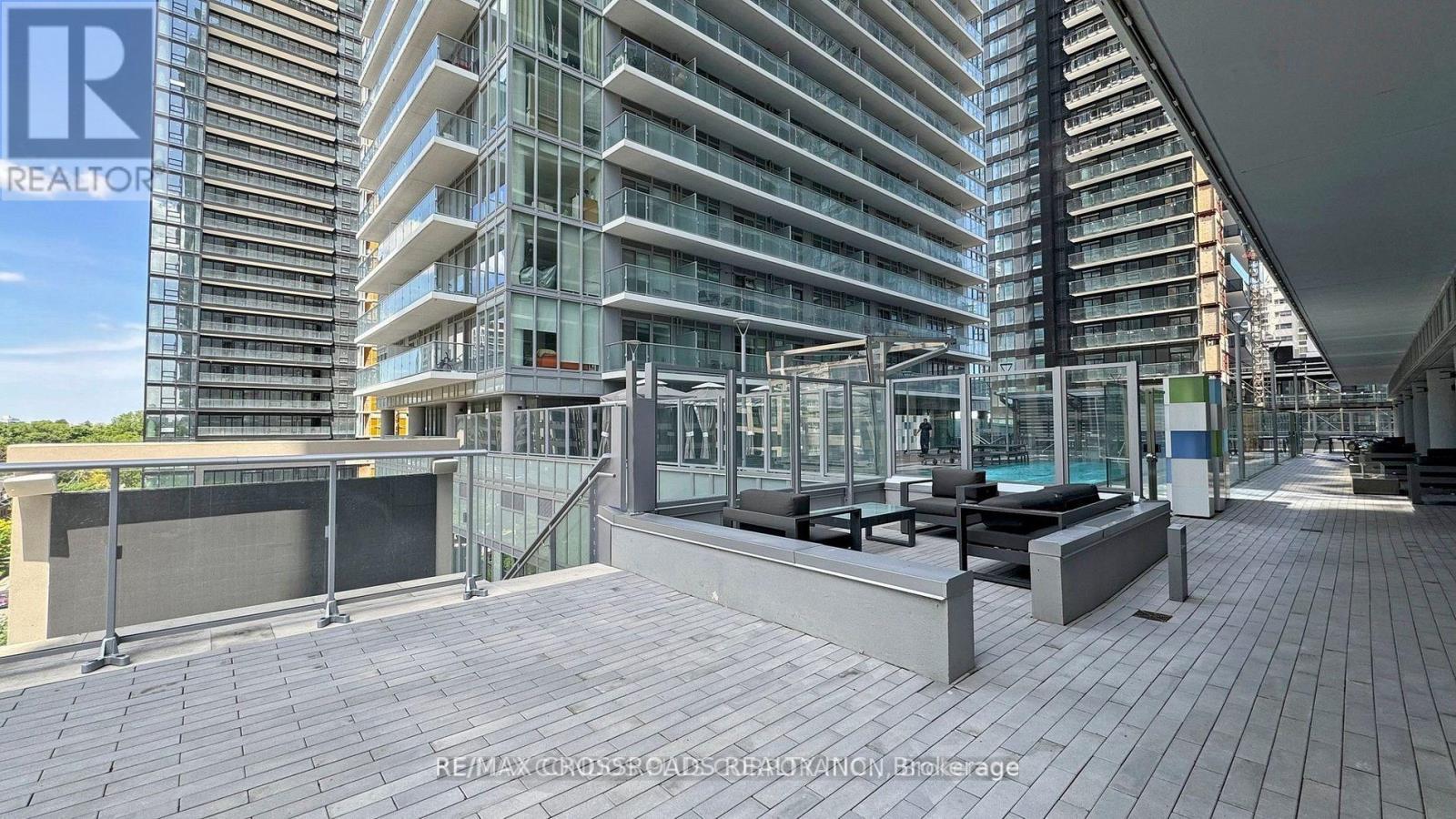 #2301 195 REDPATH AVENUE - 38