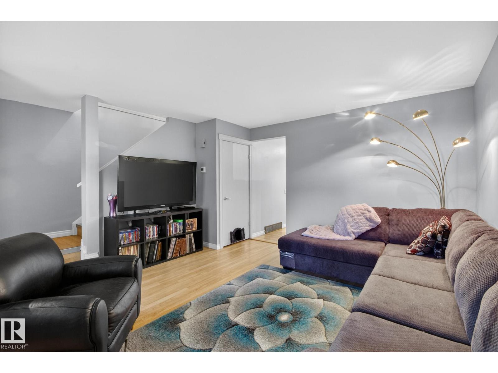 #11 2131 OAK ST — photo 6